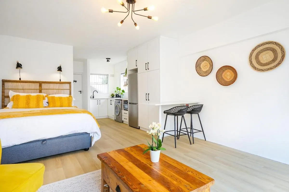 Sunny Escape In Green Point Cape Town Daire